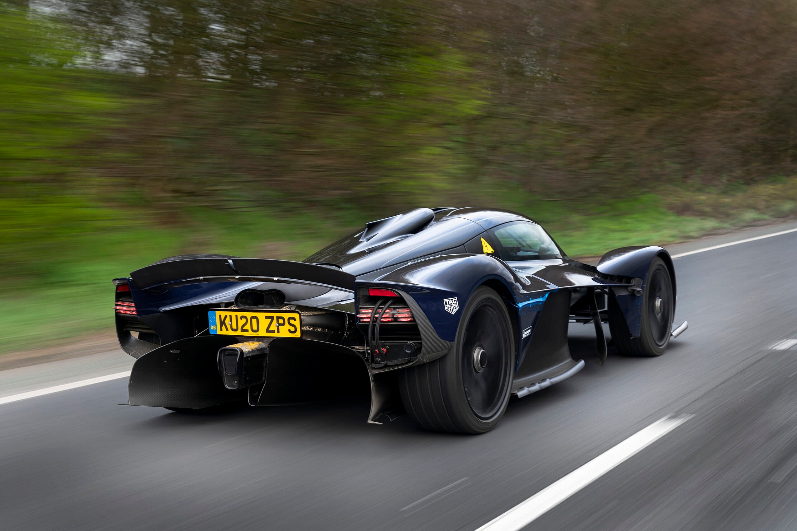 Aston Martin Valkyrie (3)