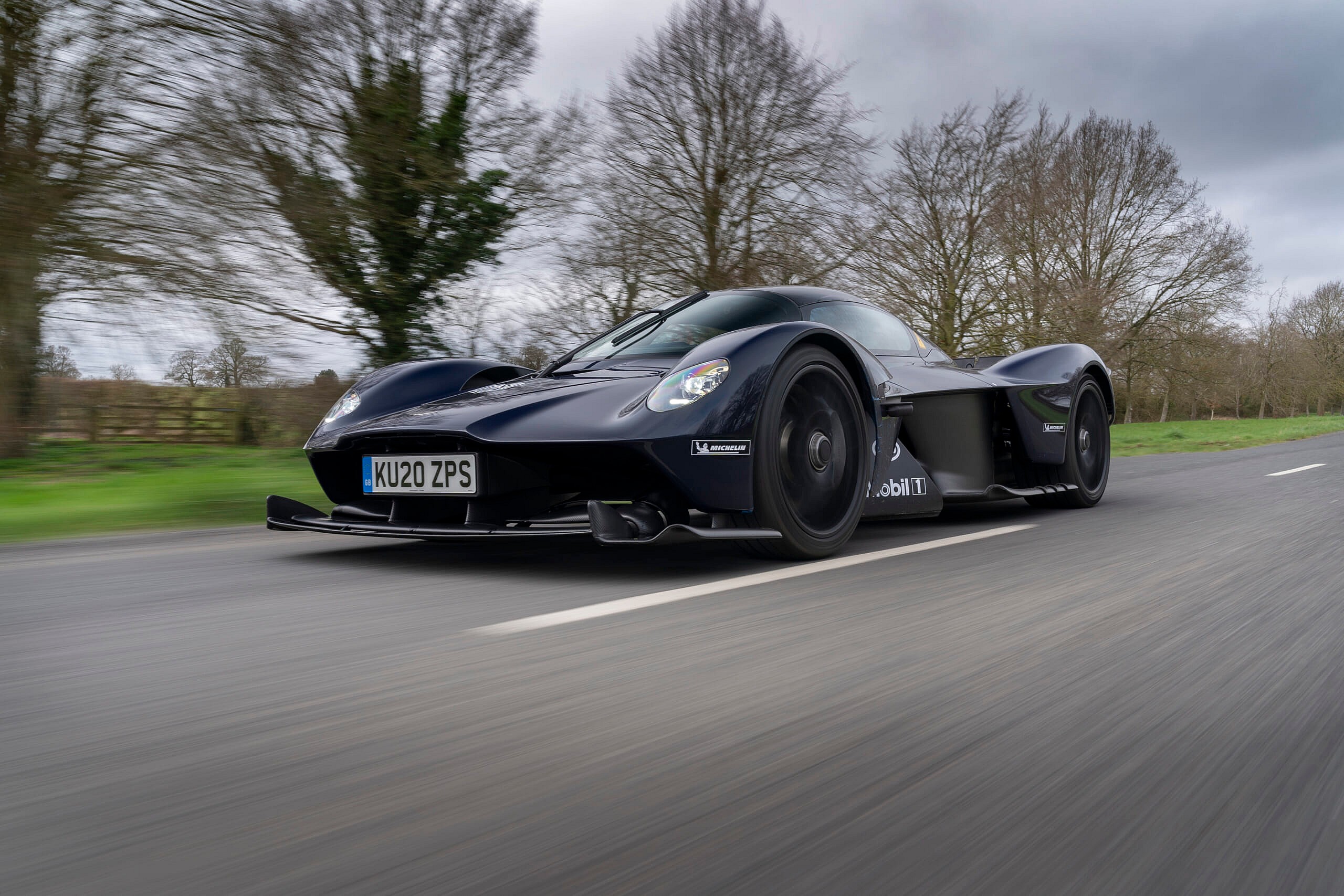 Aston Martin Valkyrie (8)
