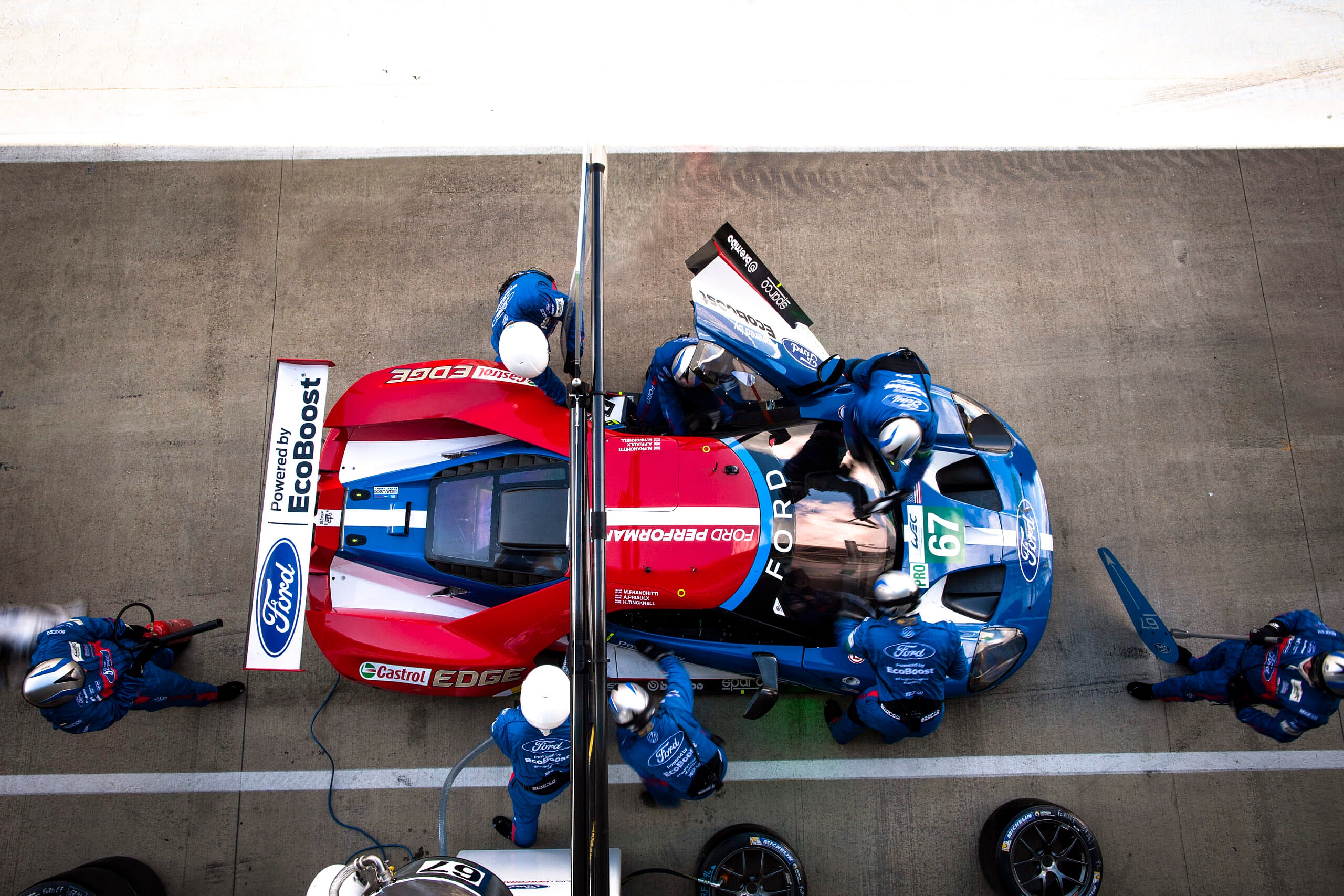 9d3232e6-700b-4b95-ade5-e0dda2c00edb.jpg Ford GT