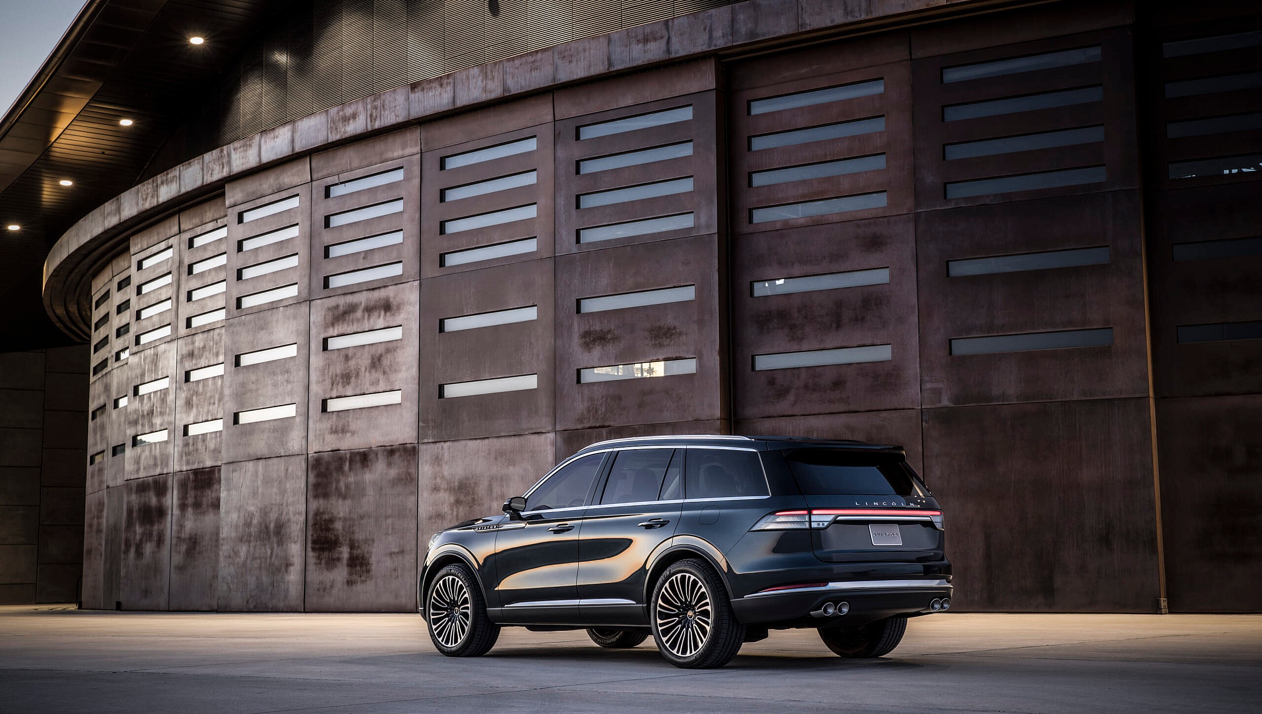 Lincoln-Aviator-11