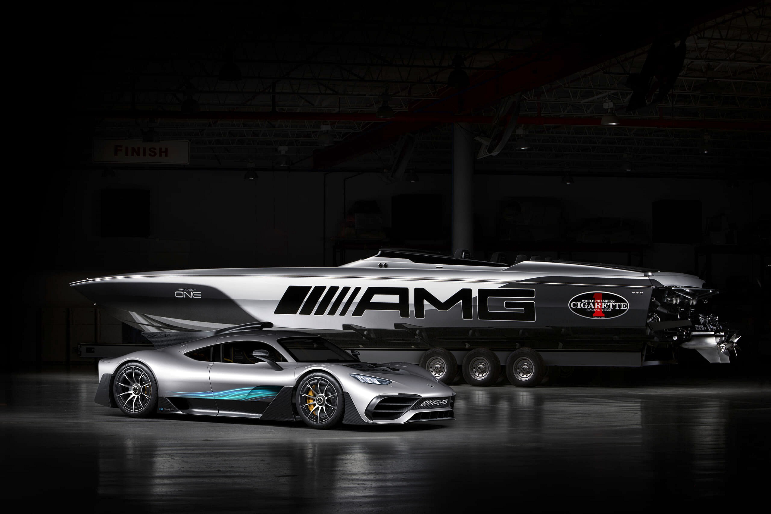 AMG18113_sx005_grp_comp_v003_sc_hr