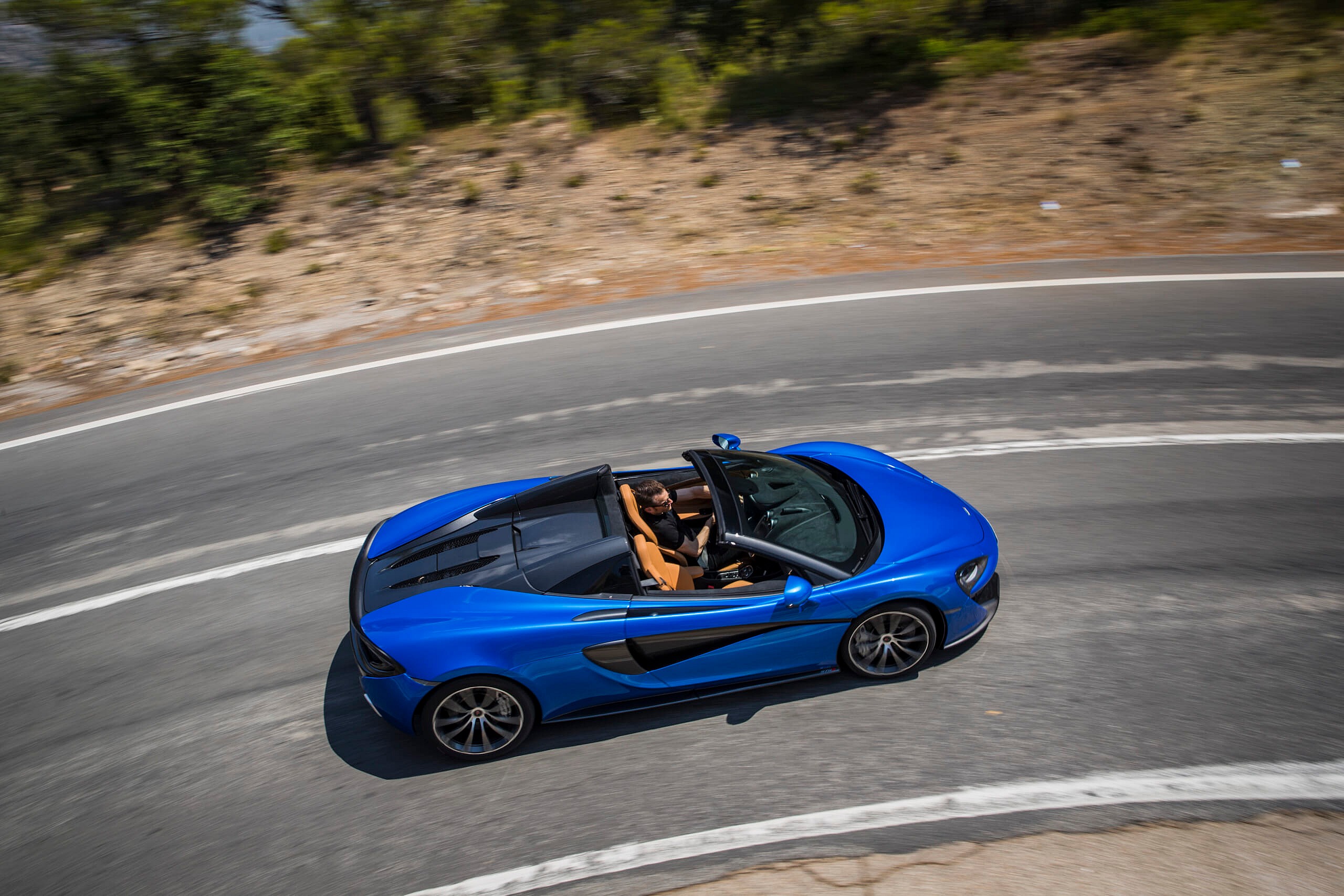 Large-7978-McLaren570SSpider-VegaBlue