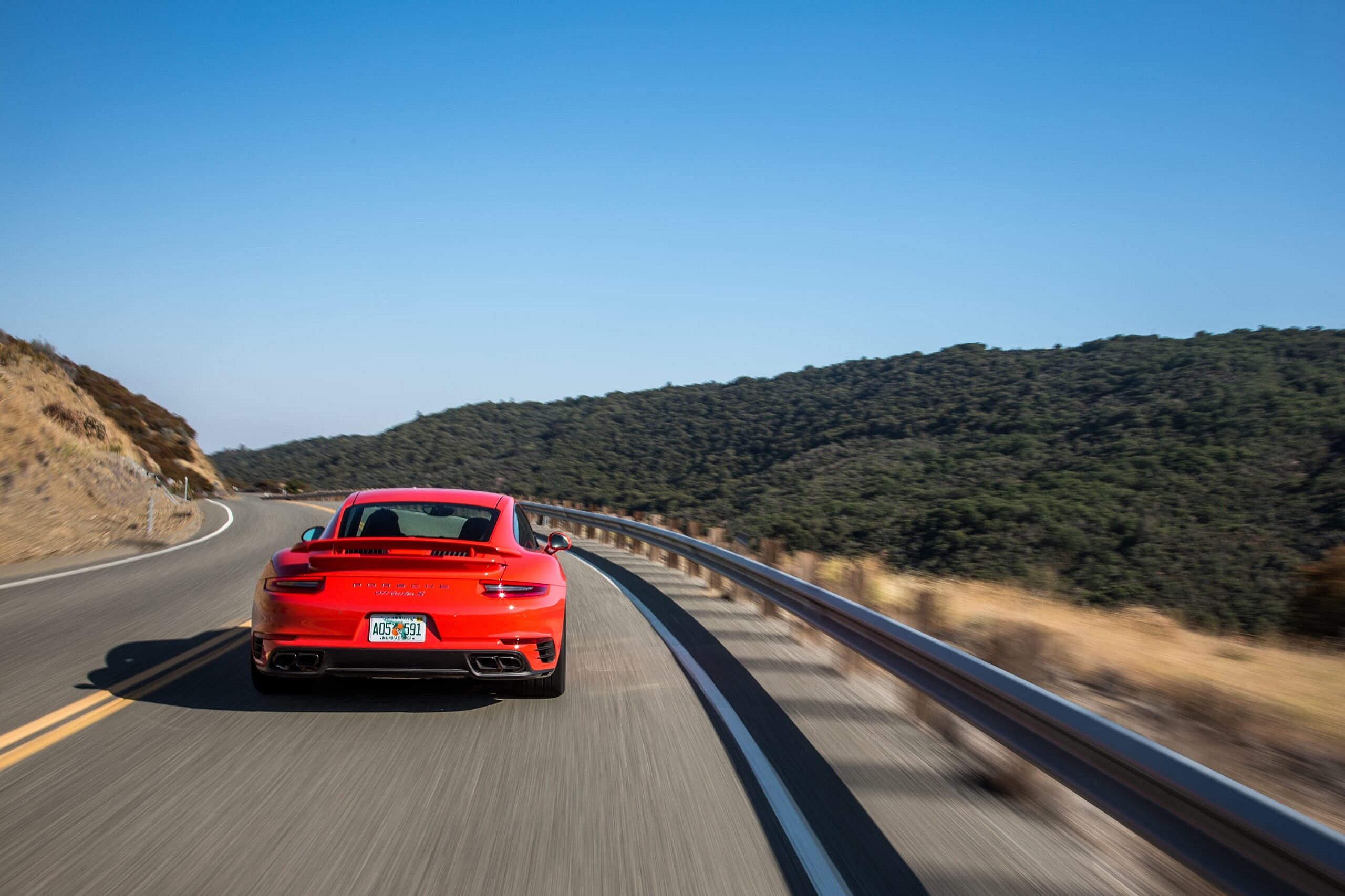 2017 Porsche 911_Turbo_S_Coupe4