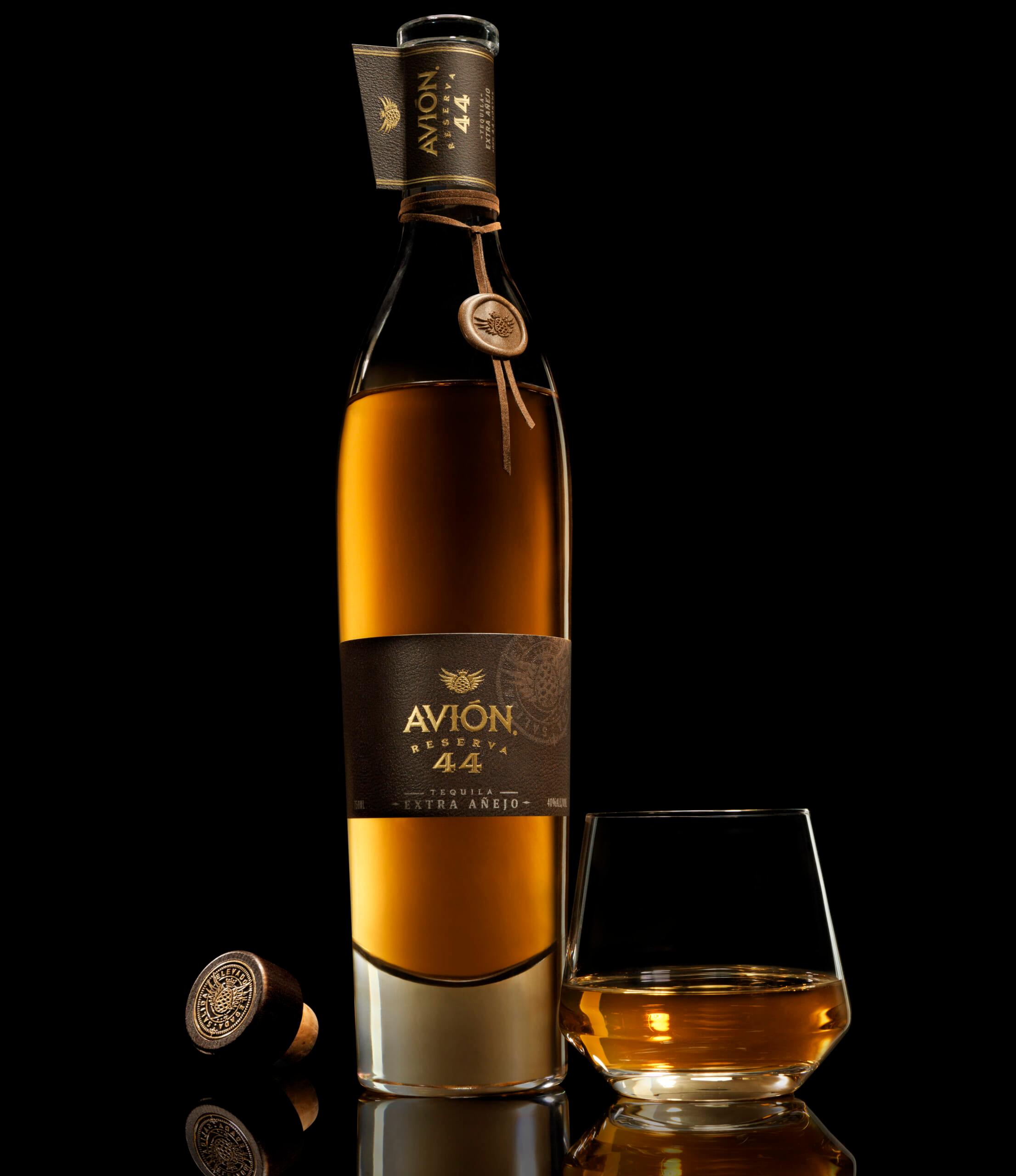 Reserva 44 black.jpg