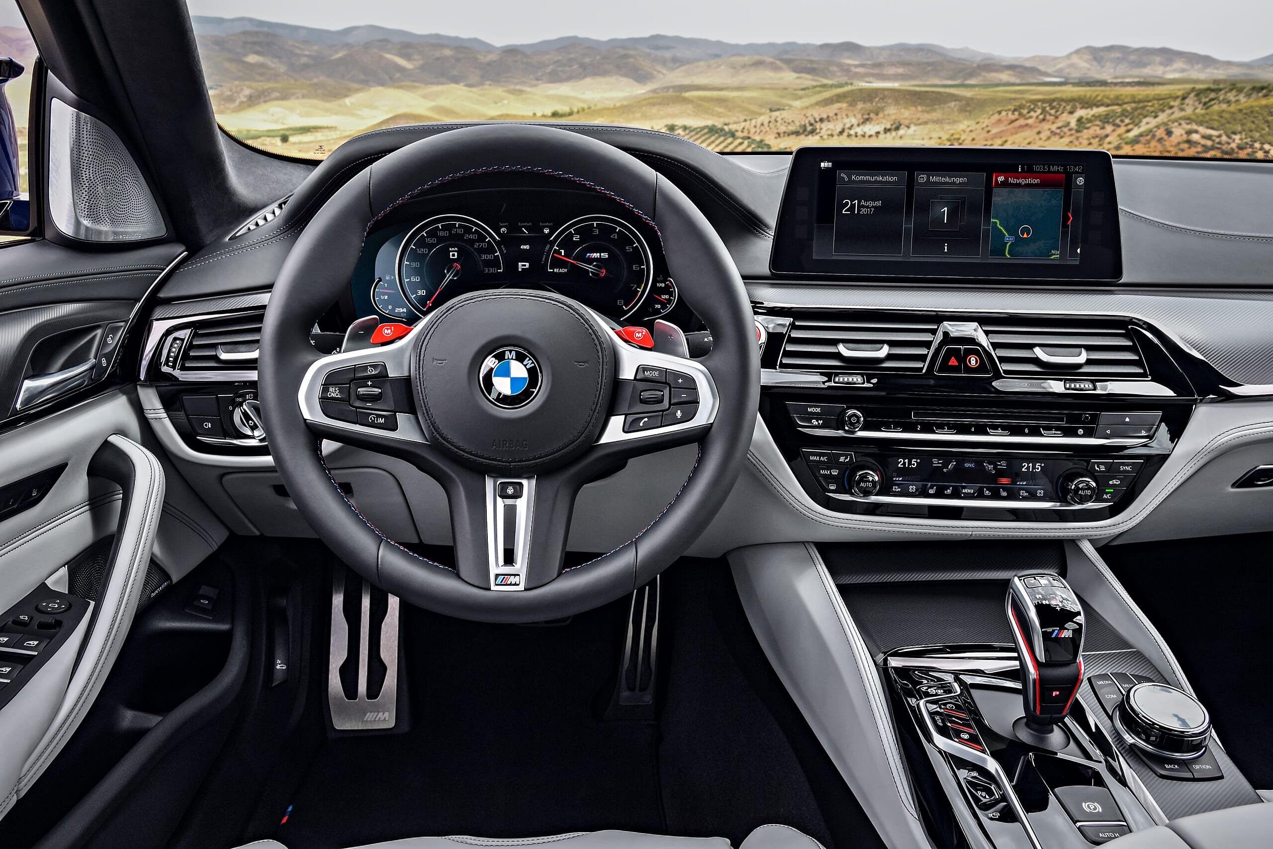 2018 BMW M5 5