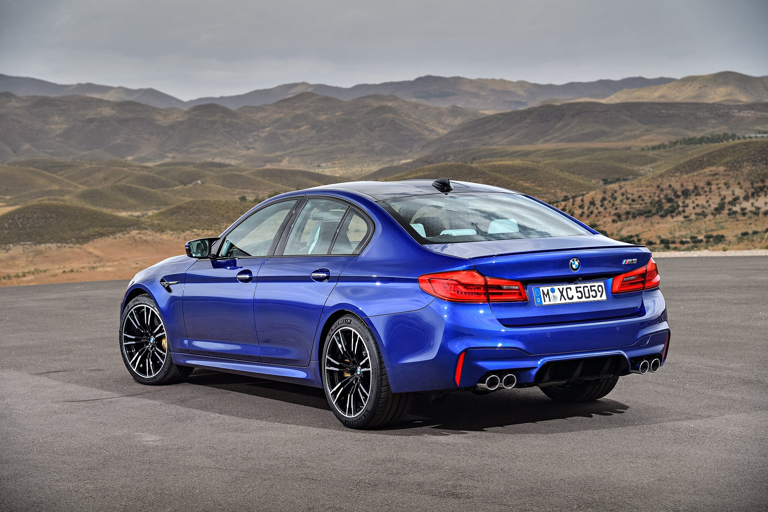 2018 BMW M5 7