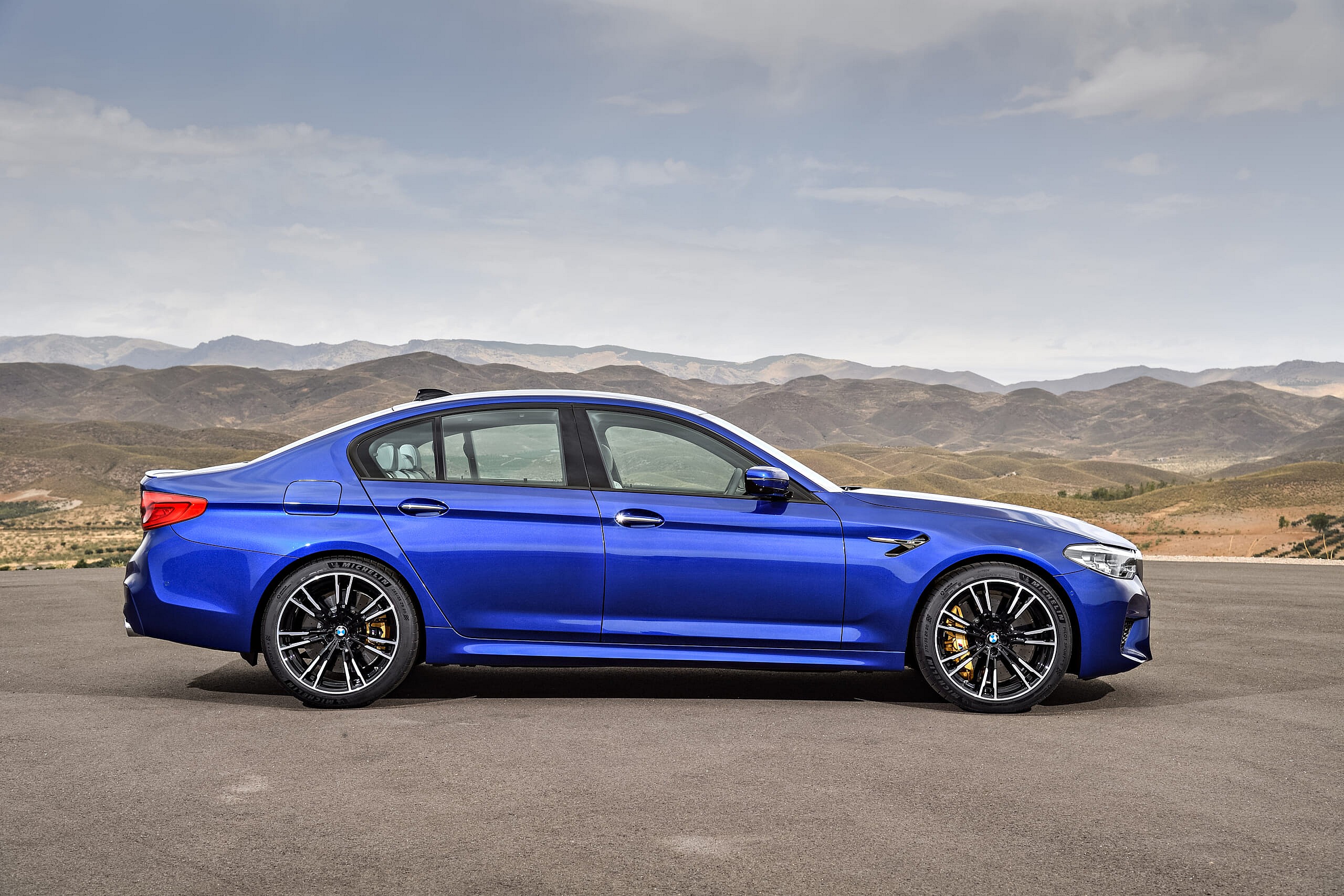 2018 BMW M5 8