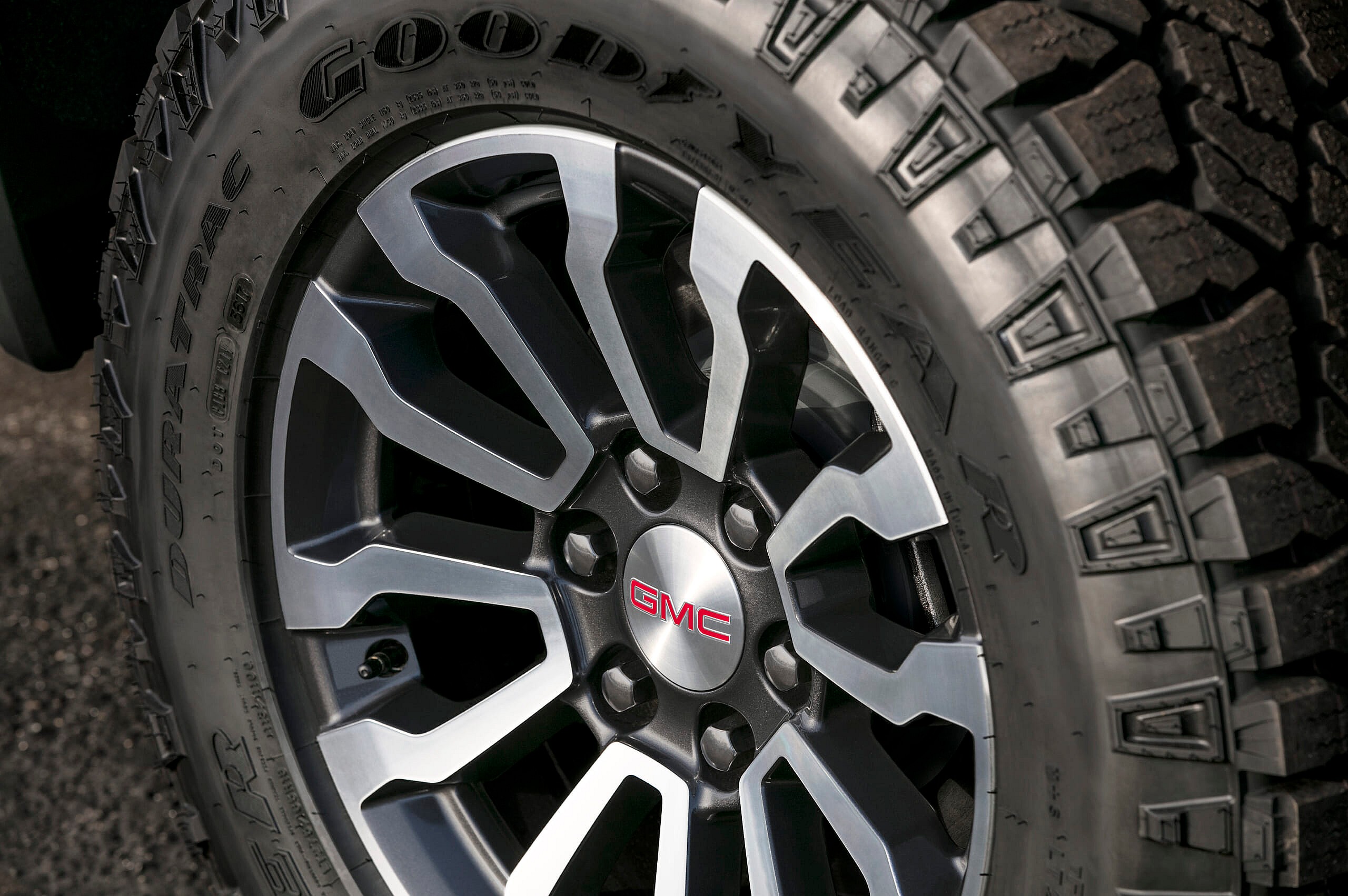 2019-GMC-Sierra-AT4-032