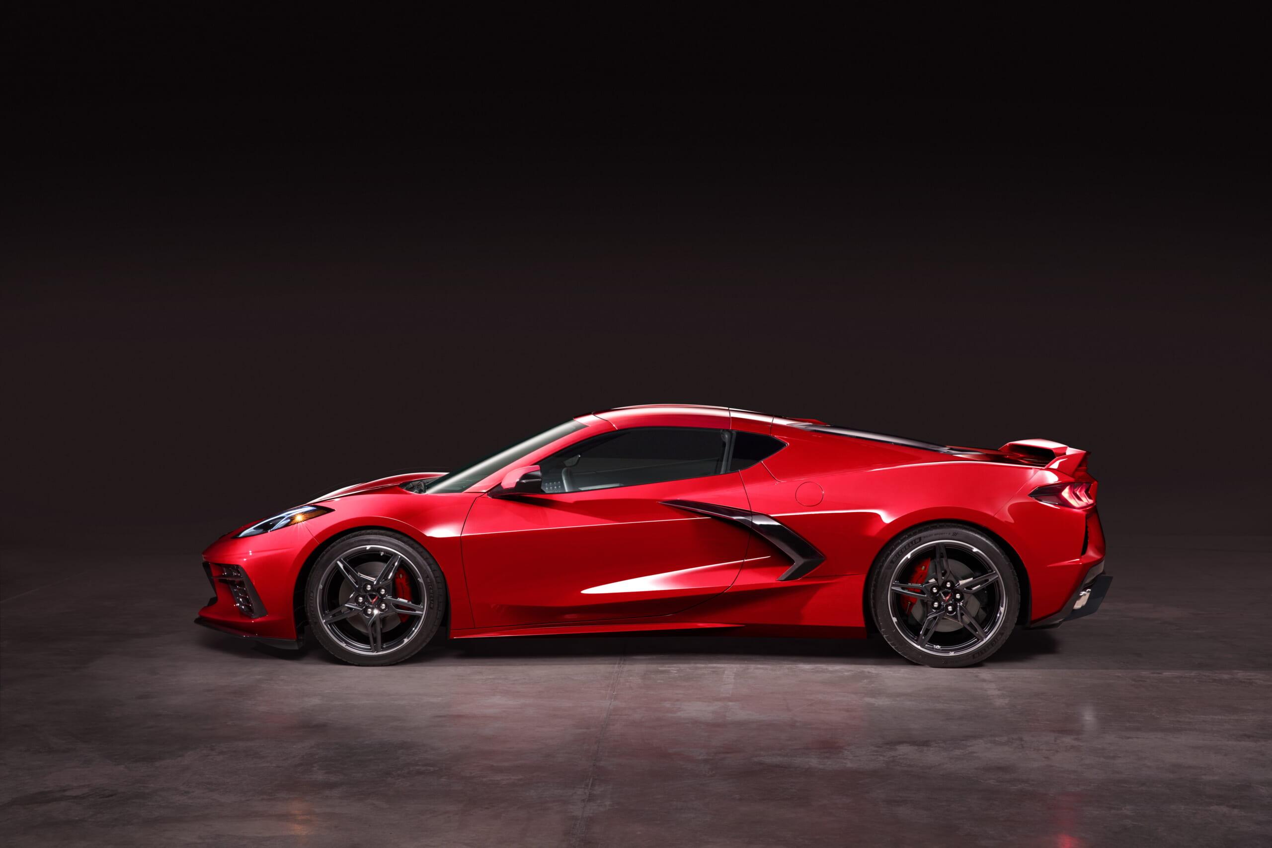 2020-Chevrolet-Corvette-Stingray-043
