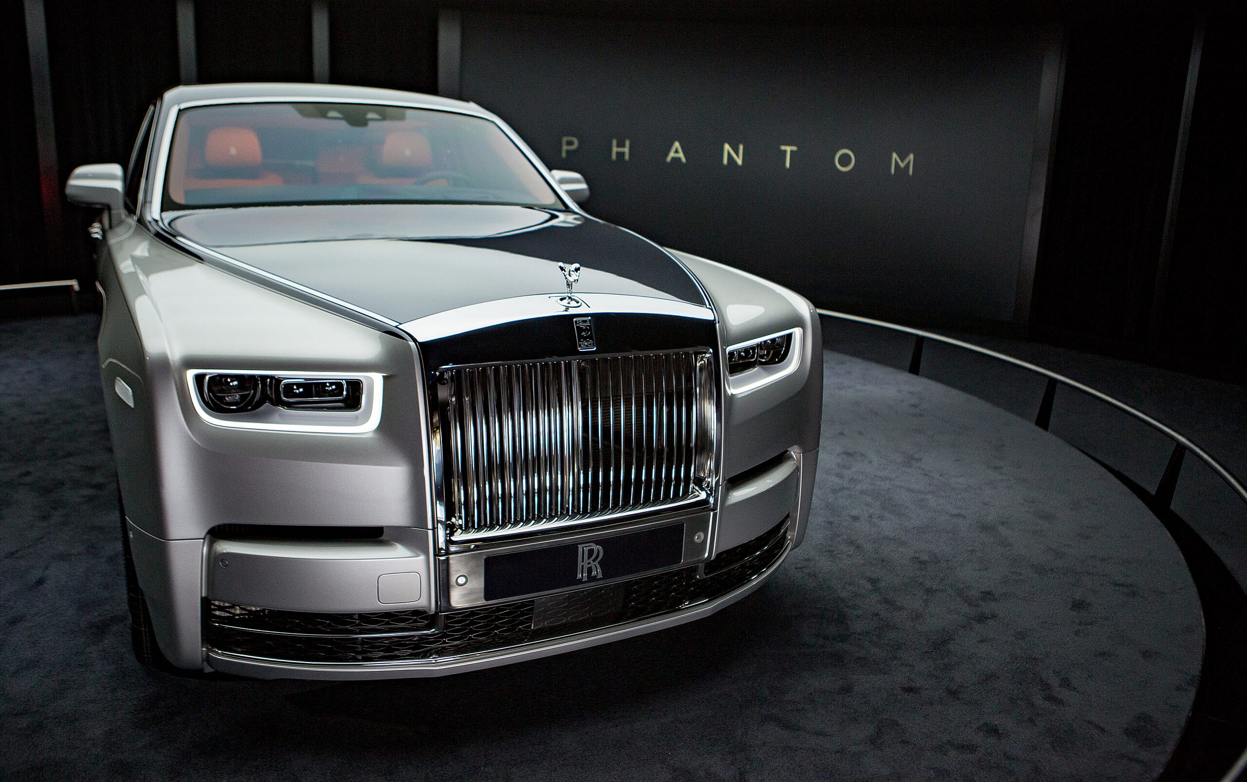 RR PHANTOM VIII (1)