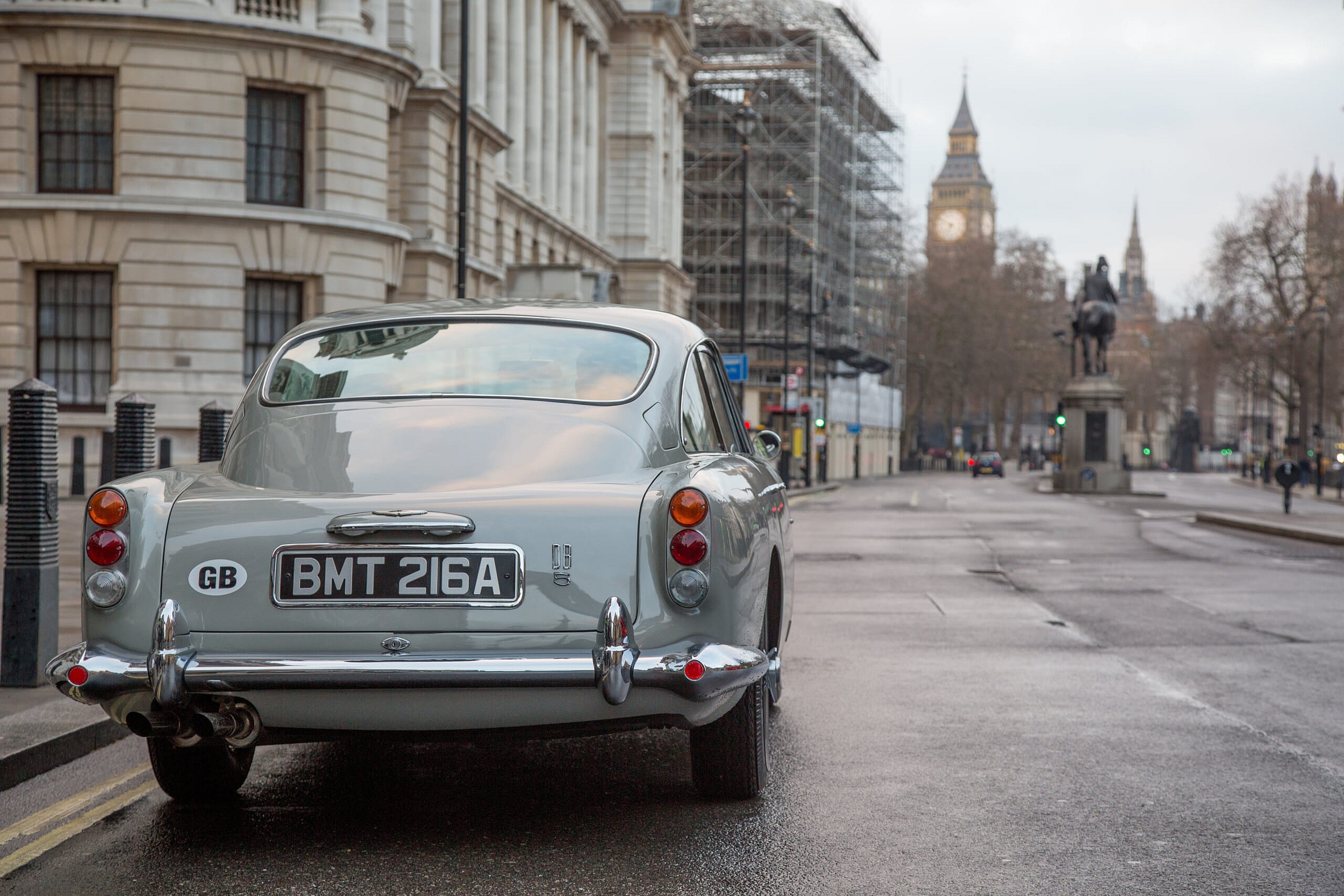 Goldfinger DB5 Continuation_Spectre 2015 James Bond Aston Martin