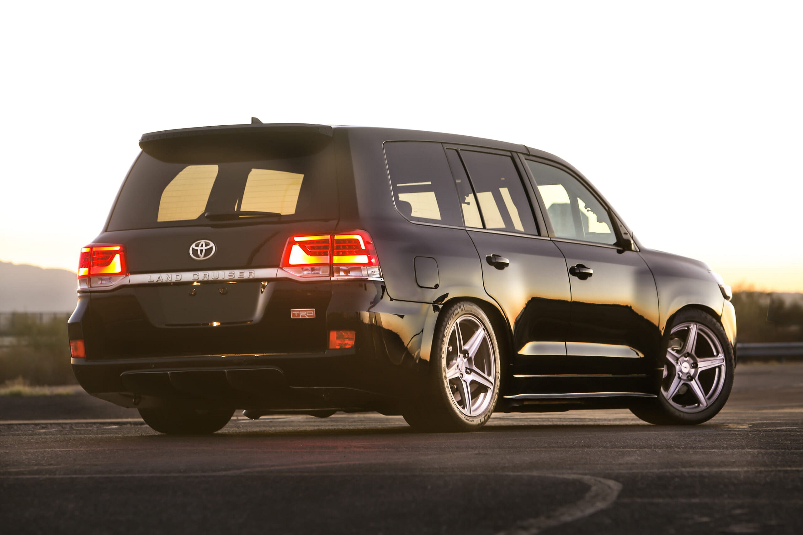 2016SEMA_Land_Speed_Cruiser_2_4590797A69CE3049CB4AD8598B3BC2631C140CC1.jpg