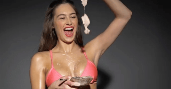 Elsie Hewitt Promo.png