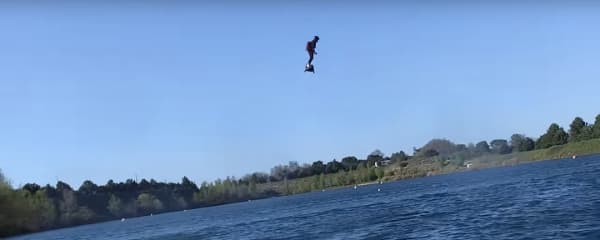 The Flyboard Air can supposedly reach 10,000 ft and 93 MPH