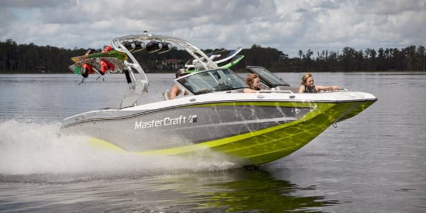 This compact, versatile powerboat is yours for just $83,330 (Photo: MasterCraft)