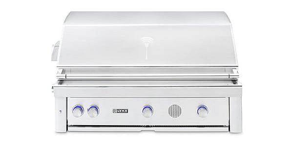 SmartGrill connected barbecue (Photo: Lynx Grills)