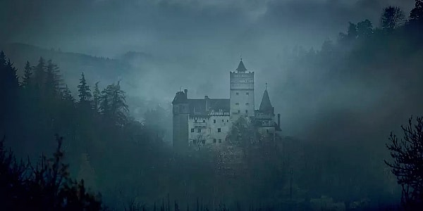 There's no more haunted house on the planet (Photo: AirBnB)