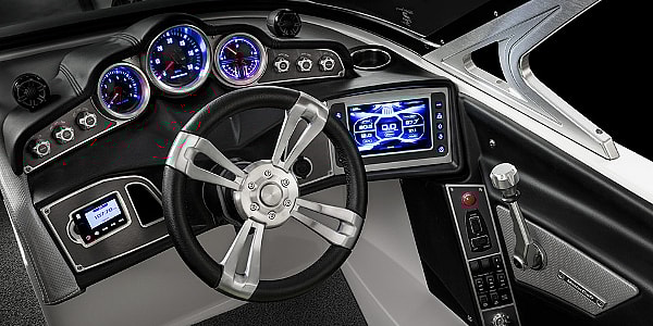 MasterCraft XT20 powerboat - cockpit.jpg The cockpit features a posh captain's seat and redesigned controls (Photo: MasterCraft)