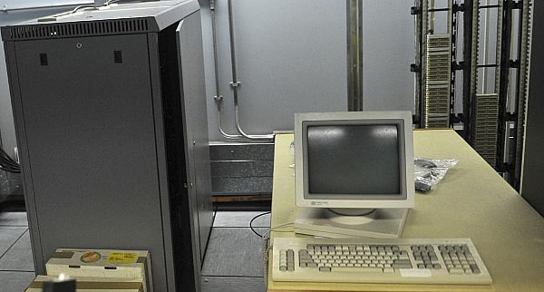 Irish nuclear bunker - operations room.jpeg What was cutting edge tech 30 years ago
