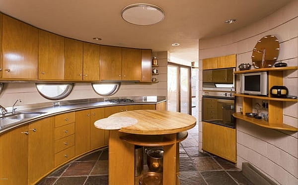 Frank Lloyd Wright last house designed - kitchen.jpg The kitchen's curvy countertops and plentiful storage