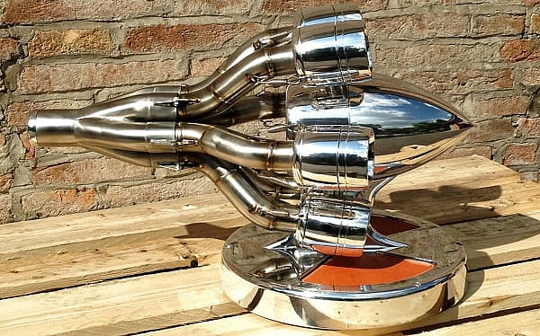 iXoost Radial6 - side.jpg Beyond great audio, an enviably sleek sculpture