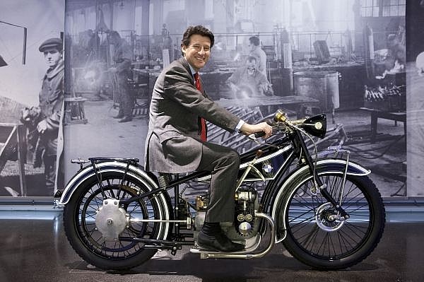 P90055334_lowRes_lord-sebastian-coe-t.jpg