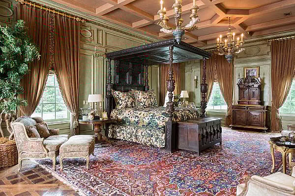 Dallas White House - bedroom.jpeg Where the master slumbers