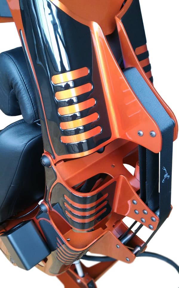 MWE Lab Emperor XT gaming chair - back vertebra.jpg The chair's