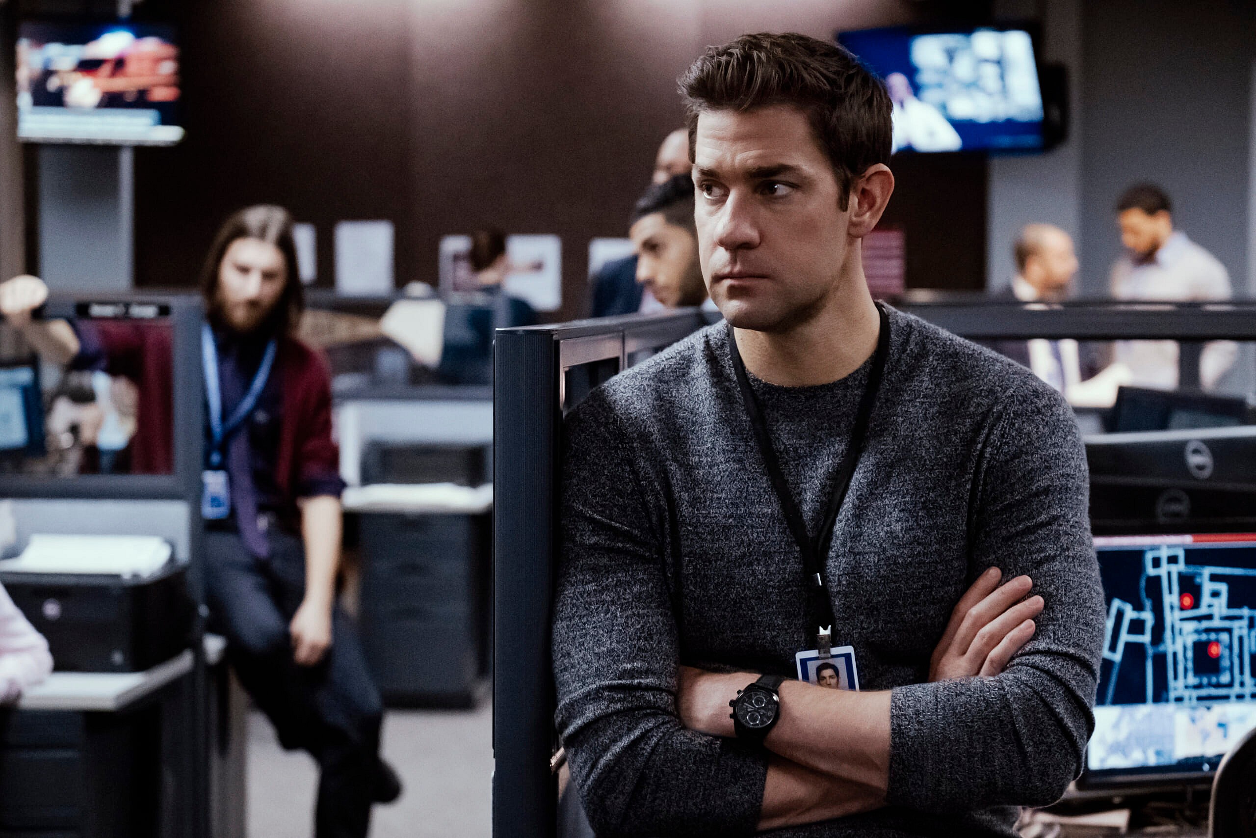 H71626735 Khaki Field Auto Chrono in Jack Ryan 2
