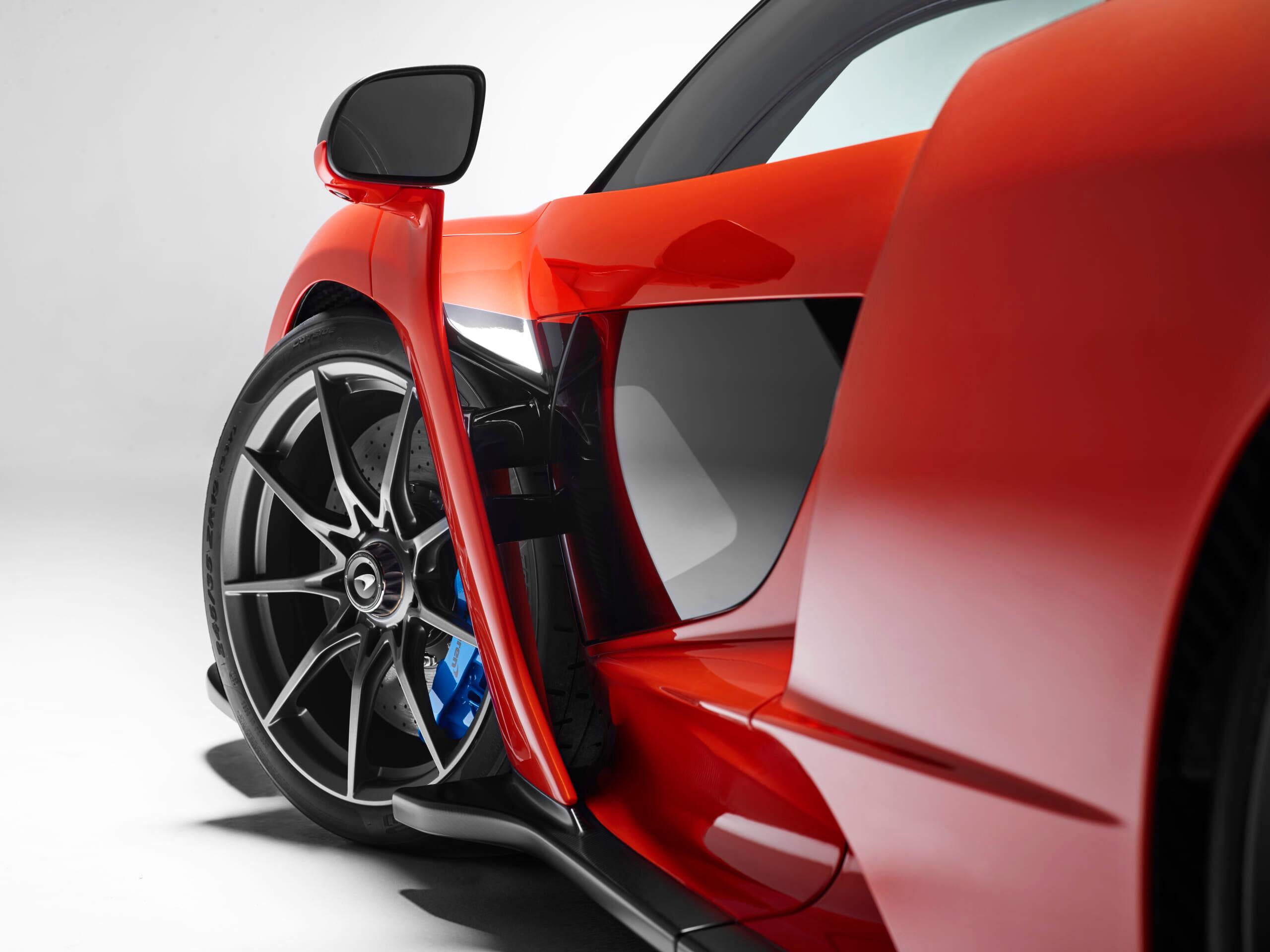 McLaren Senna wheel and door detail