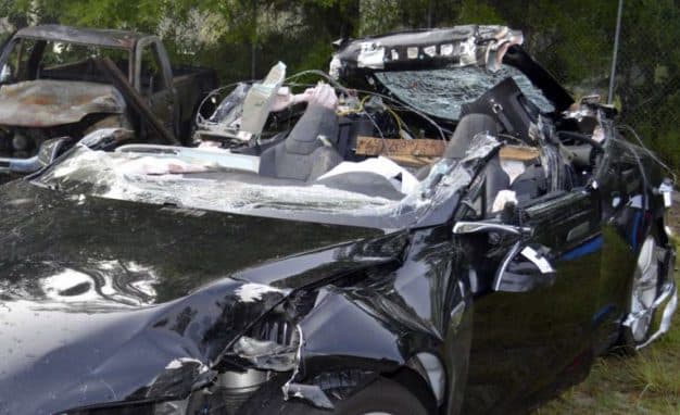 Tesla Autopilot-crash