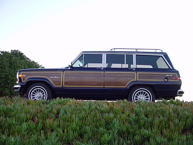 Jeep Grand Wagoneer profile.jpg