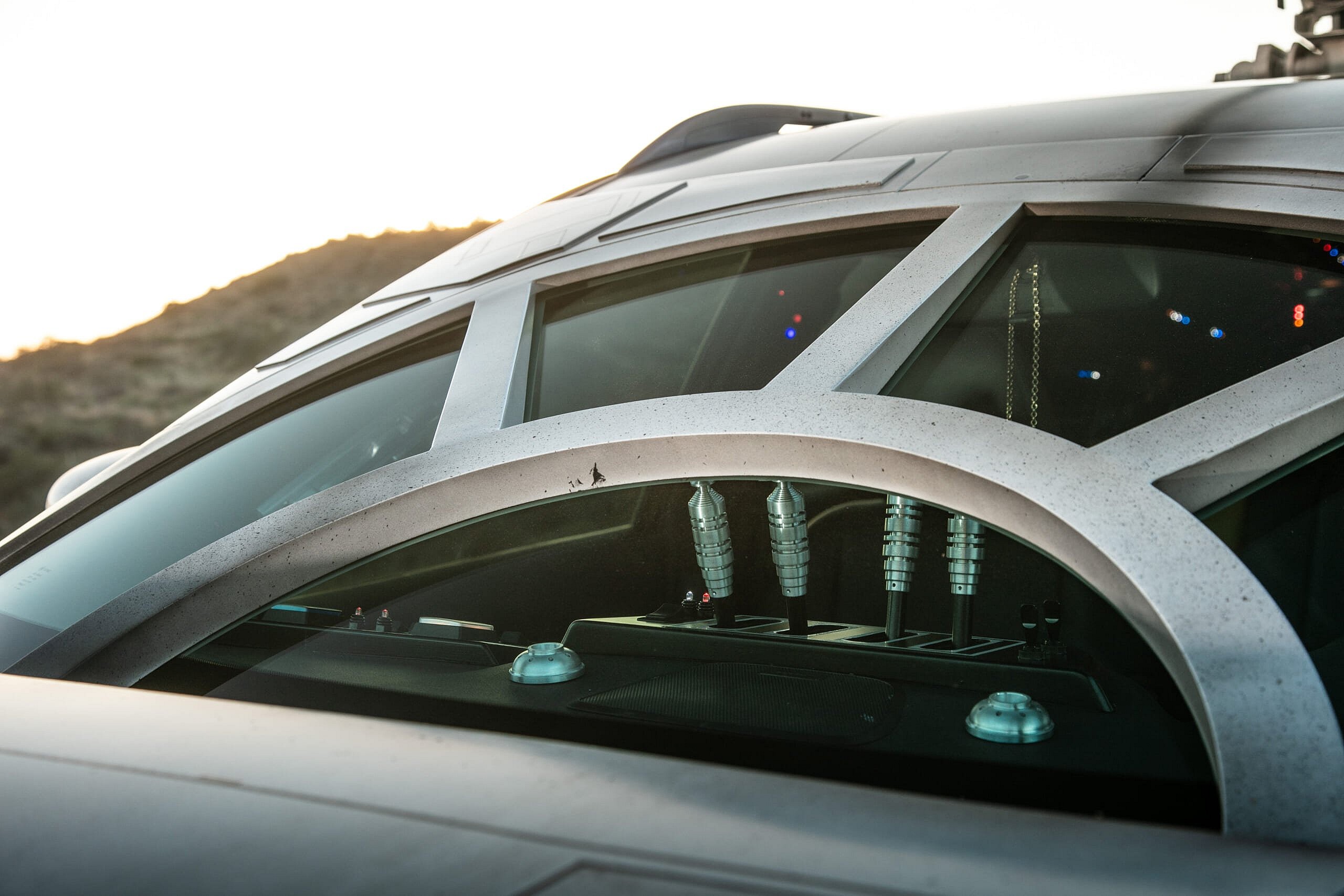 Nissan___Rogue_____Star_Wars_themed_show_vehicle_16