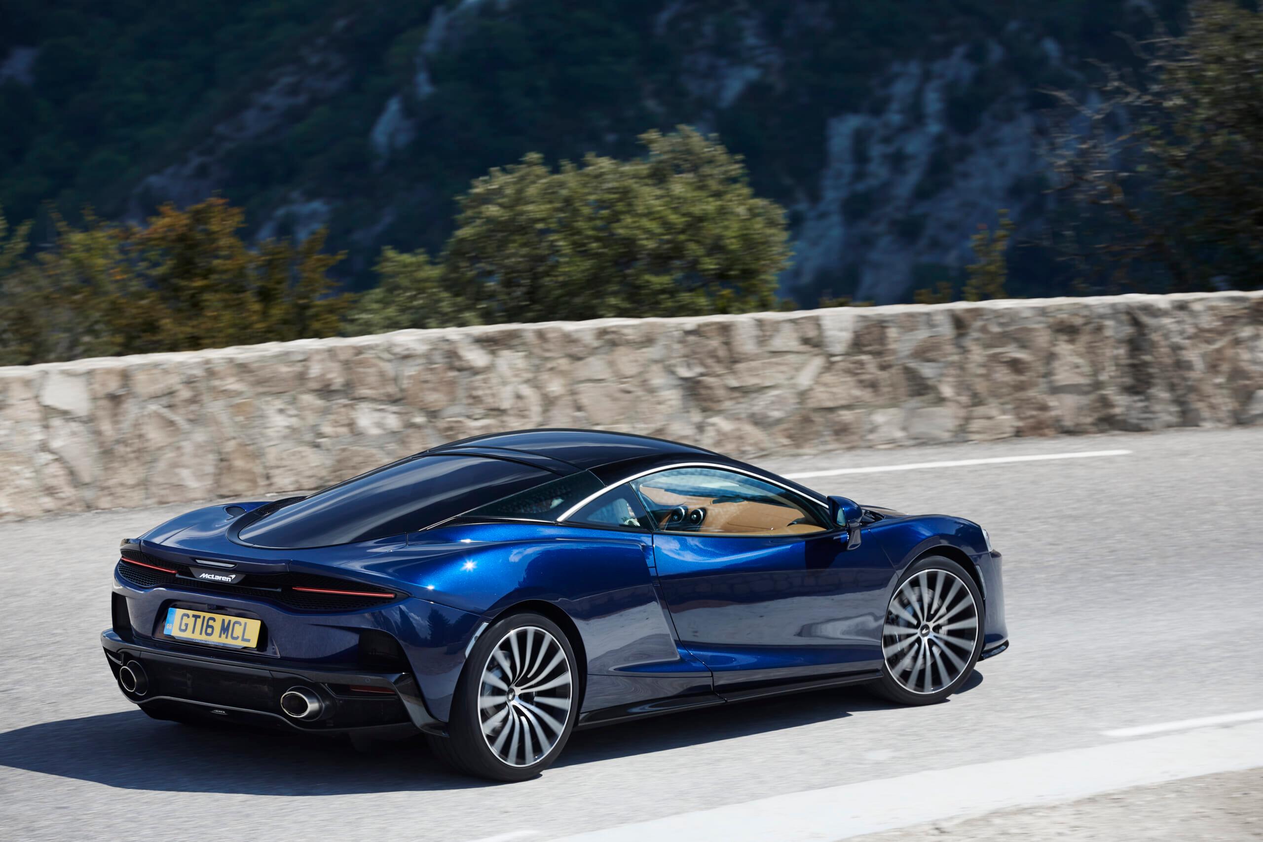 McLaren GT