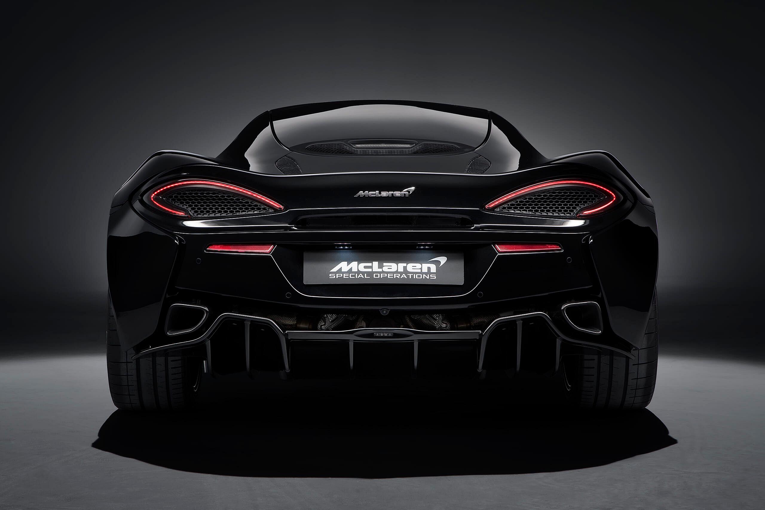 9052MSO-570GT-Black-Collection-04