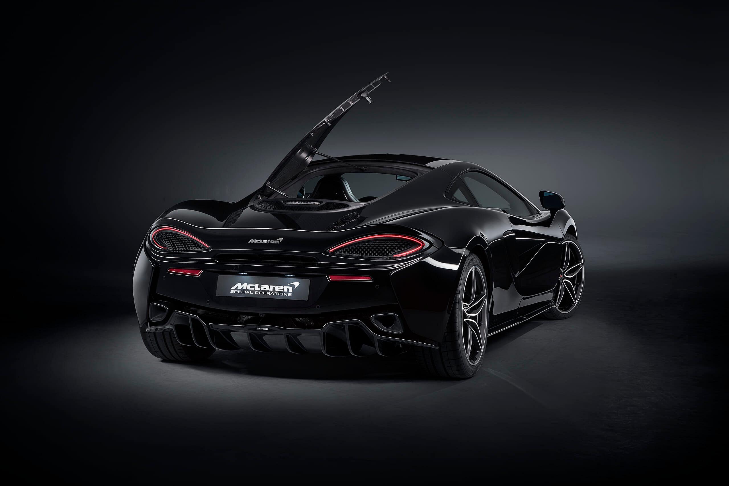 9053MSO-570GT-Black-Collection-03