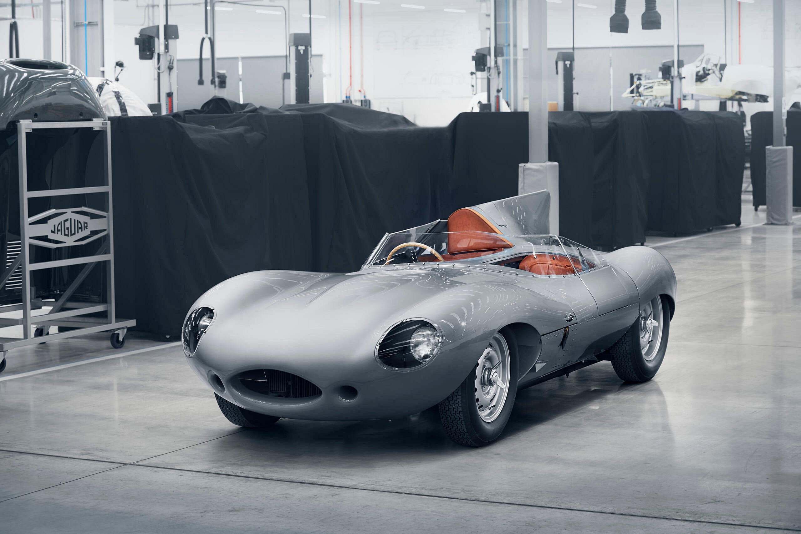 Jaguar_Classic_D-type_050218_03