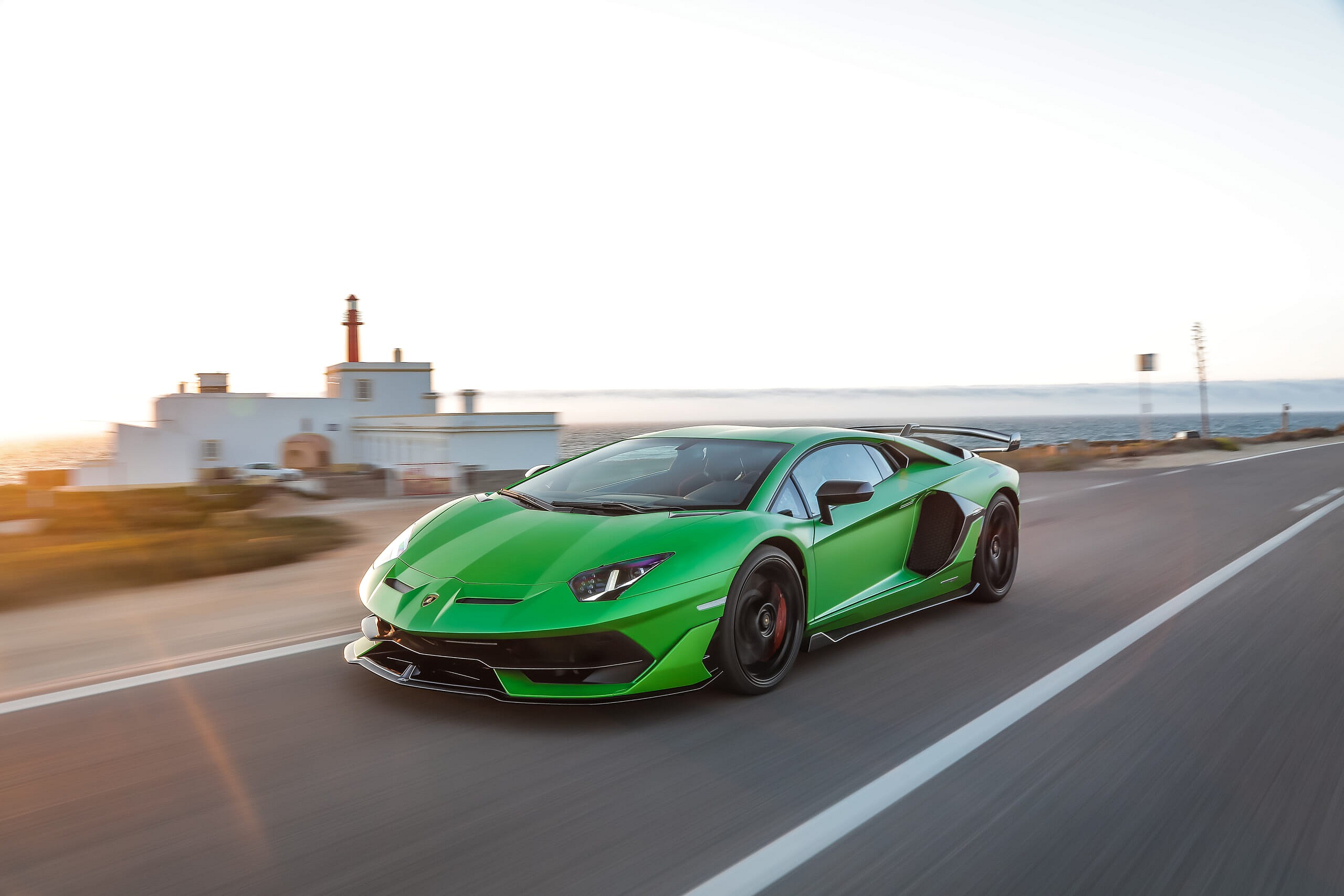 Lamborghini_Aventador_SVJ_Green_Road_18