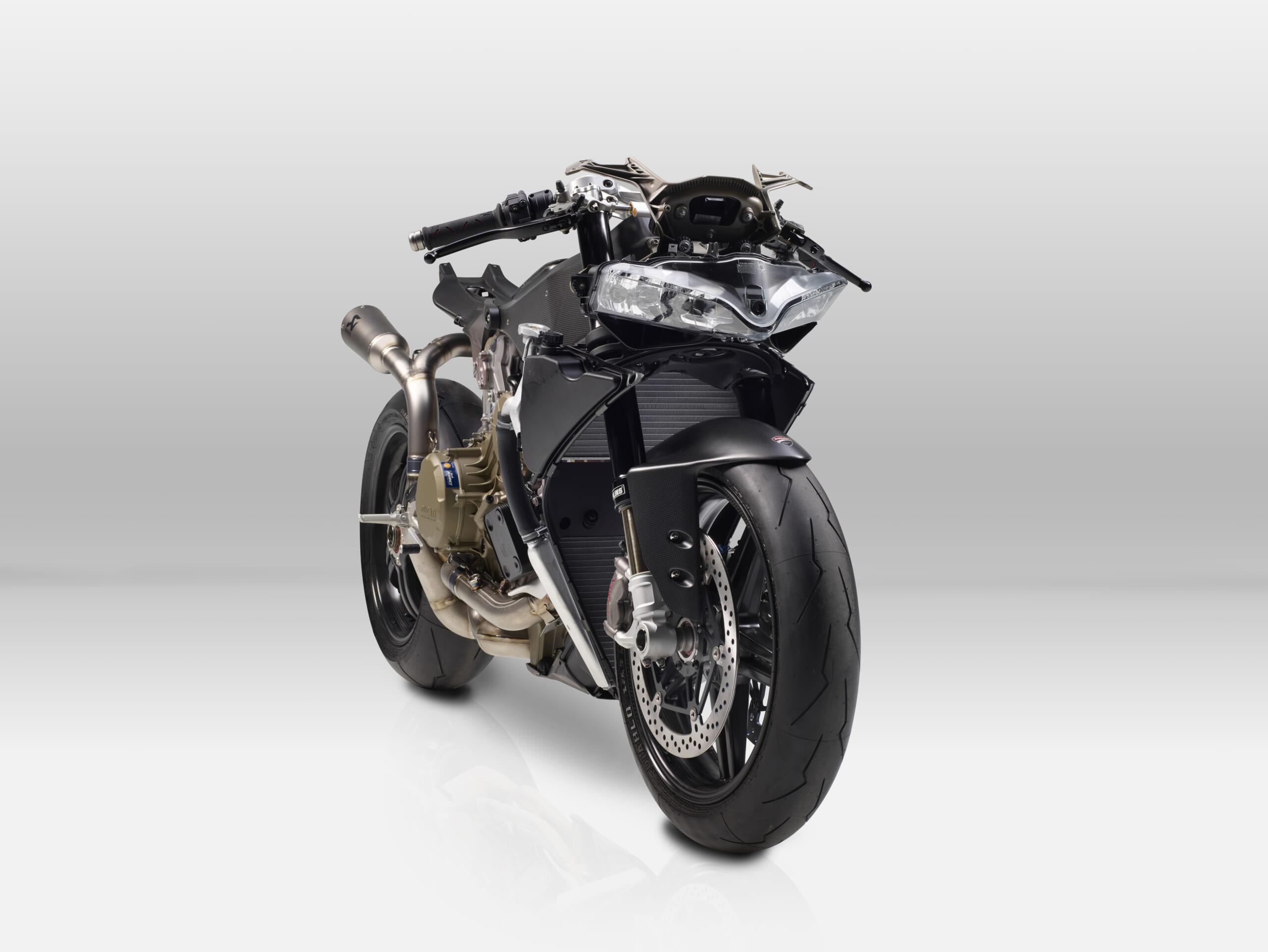 2-04 1299 SUPERLEGGERA.jpg