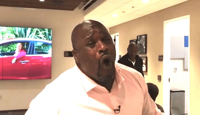 Shaq singing Beyonce