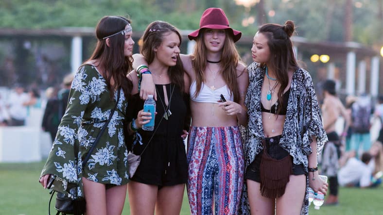 03-coachella-street-style-09.jpg