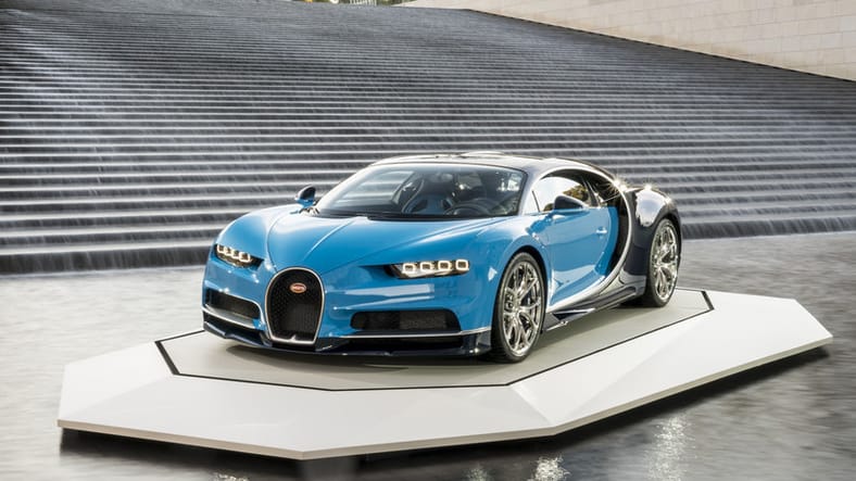 csm_01_Bugatti_Chiron_Fondation_Louis_Vuitton_Paris_84b329693a.jpg