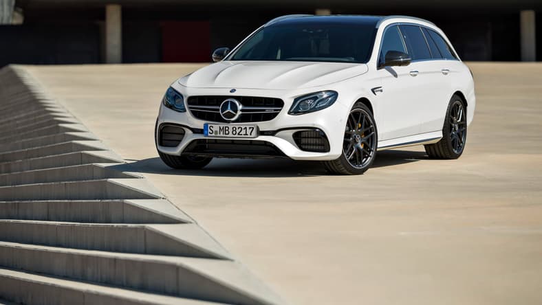 17AMG_E63S_67