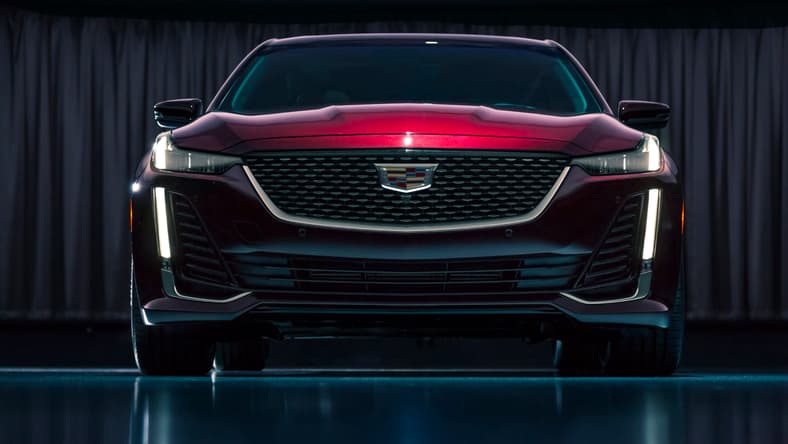 2020-Cadillac-CT5-PremiumLuxury-005