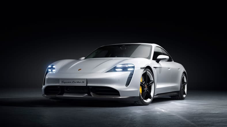 2020 Porsche Taycan (1)