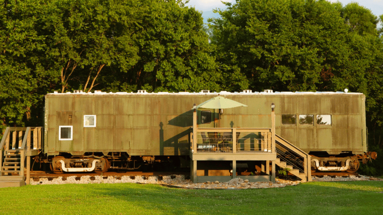 airbnb-wwii-train-promo