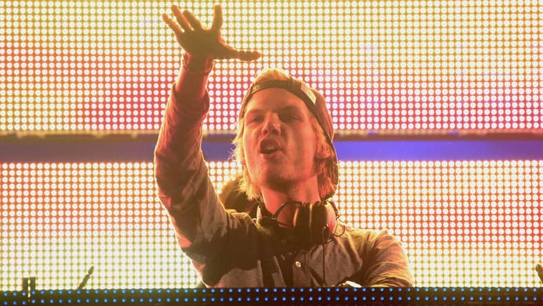 avicii-dies-promo