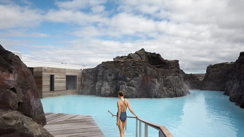 blue-lagoon-iceland-hotel-3
