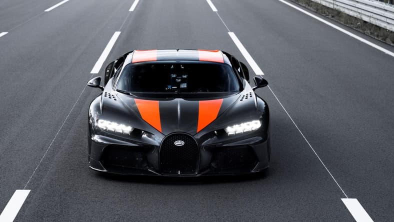 Bugatti Chiron Super Sport 300+ Promo