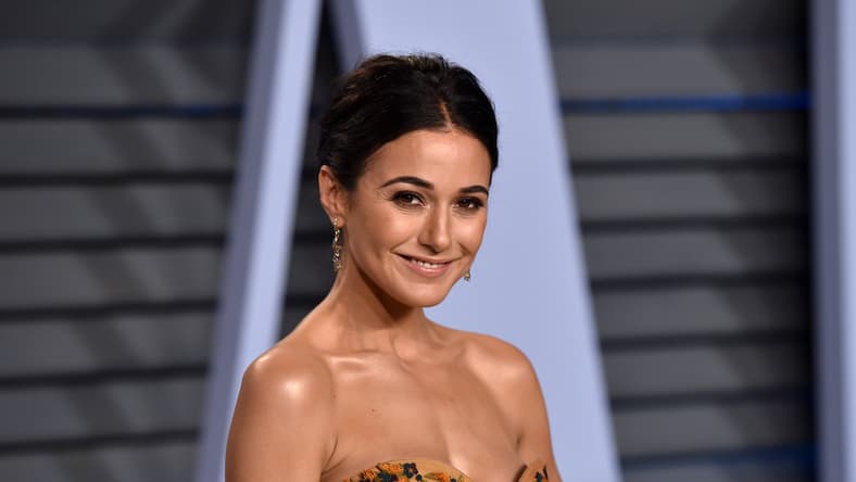 Emmanuelle-Chriqui-super-troopers